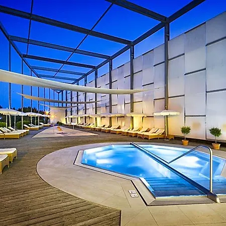 Therme Laa Silent מלון