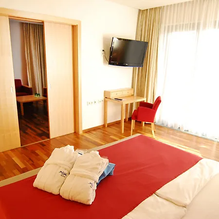Therme Laa Silent 4* לה אן דר טהיאה