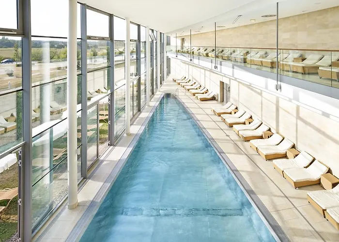 Therme Laa Silent ホテル