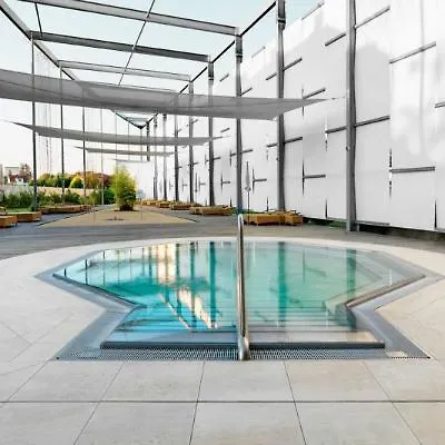 ホテル Therme Laa Silent